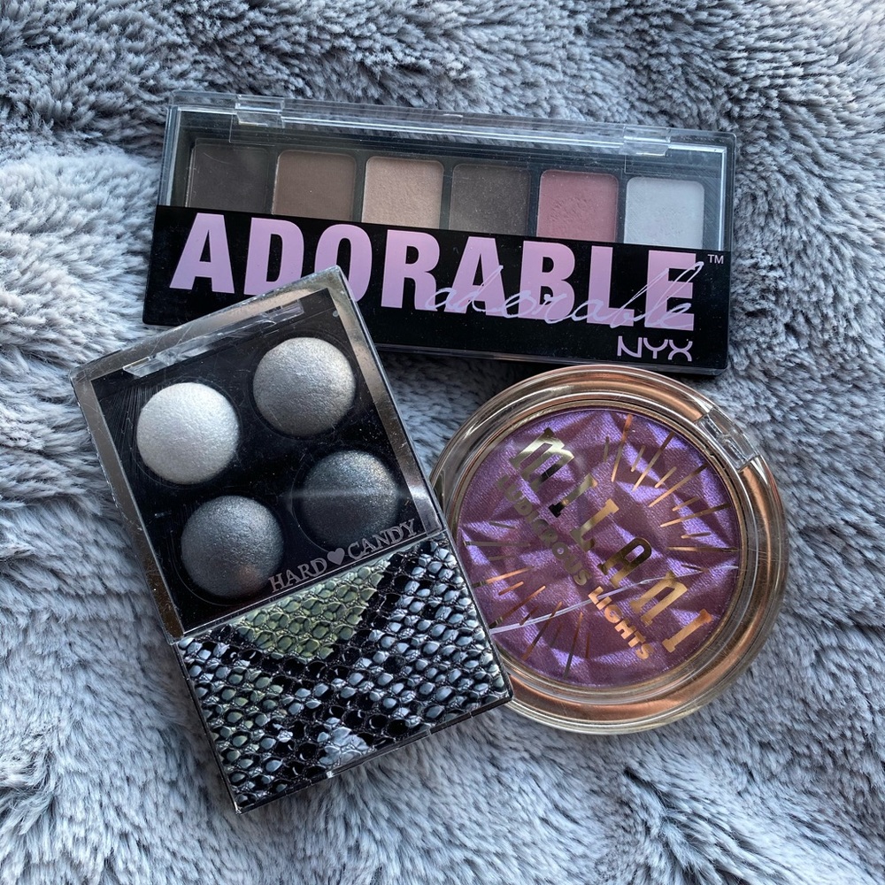 Eyeshadow and Highlighter Bundle